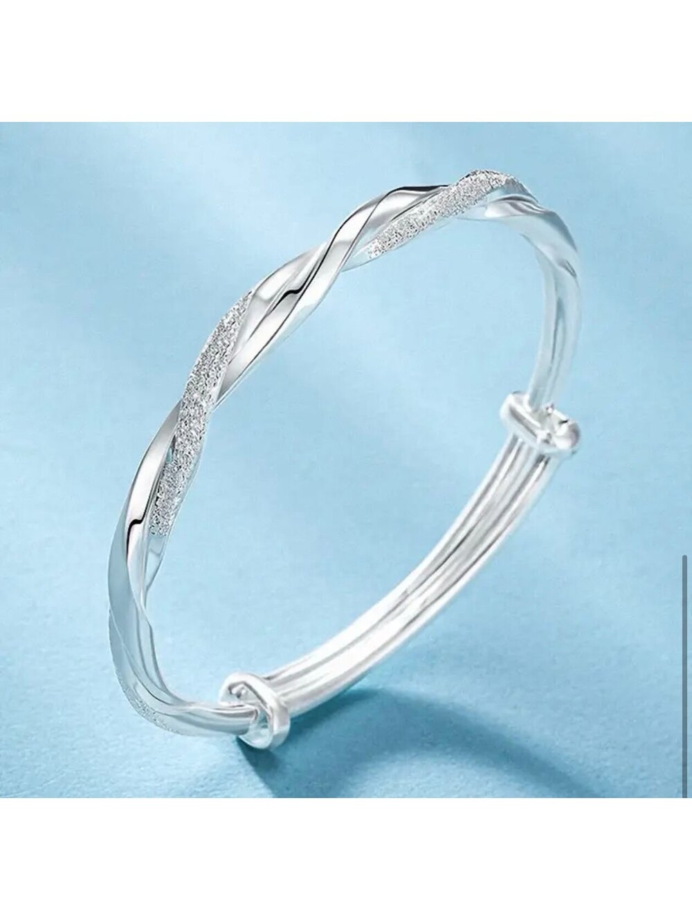 New - Beautiful Retro Style Silver Twist Bangle Bracelet